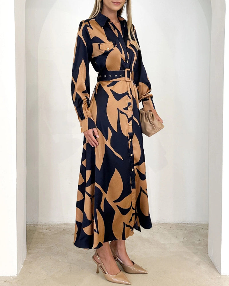 Robe élégante à manches longues et revers à imprimé feuilles
