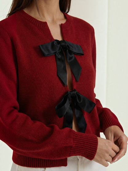 Cynthia Strickjacke mit Schleifen-Bändern
